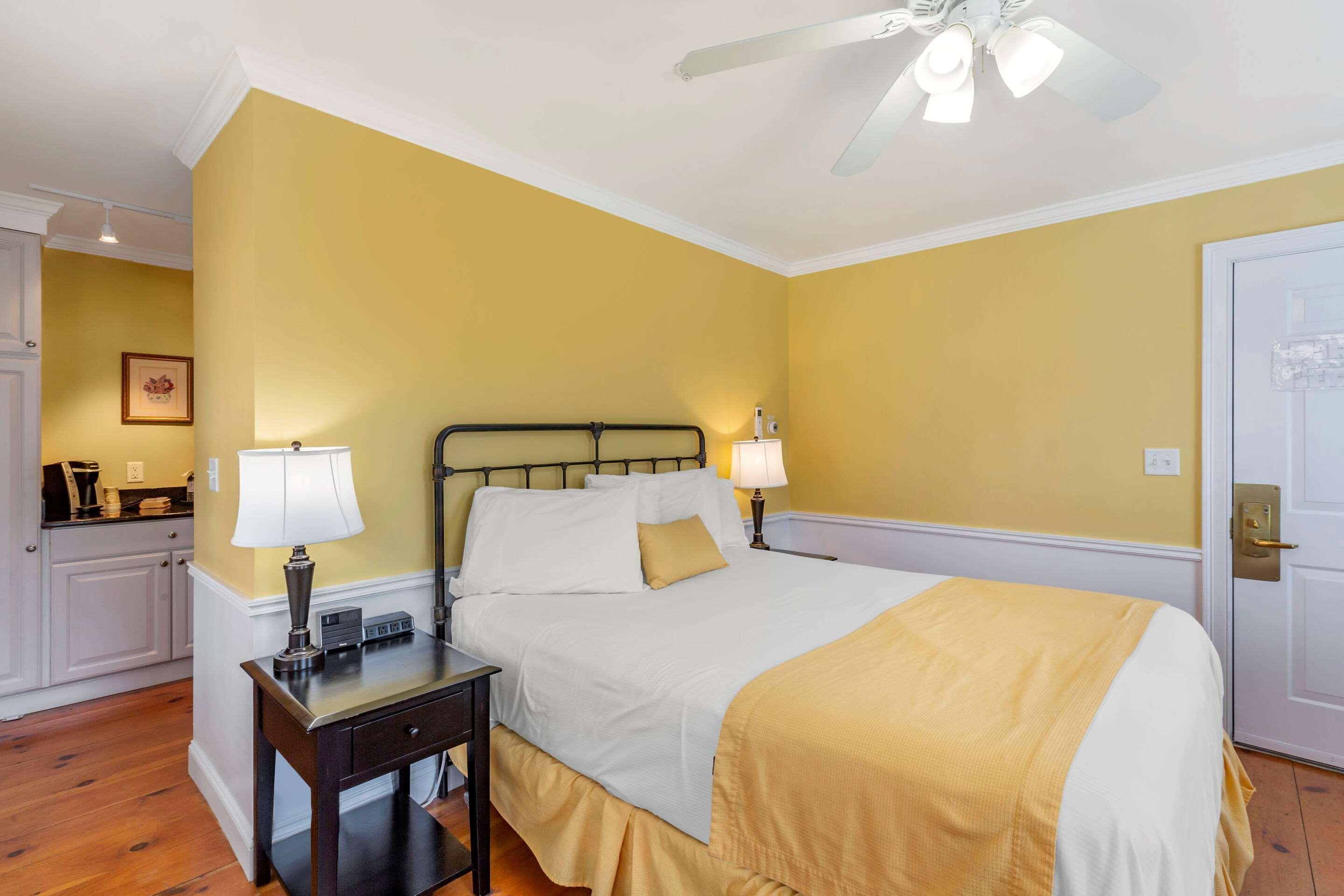 Essex Street Inn & Suites, Ascend Hotel Collection Ньюберипорт Экстерьер фото