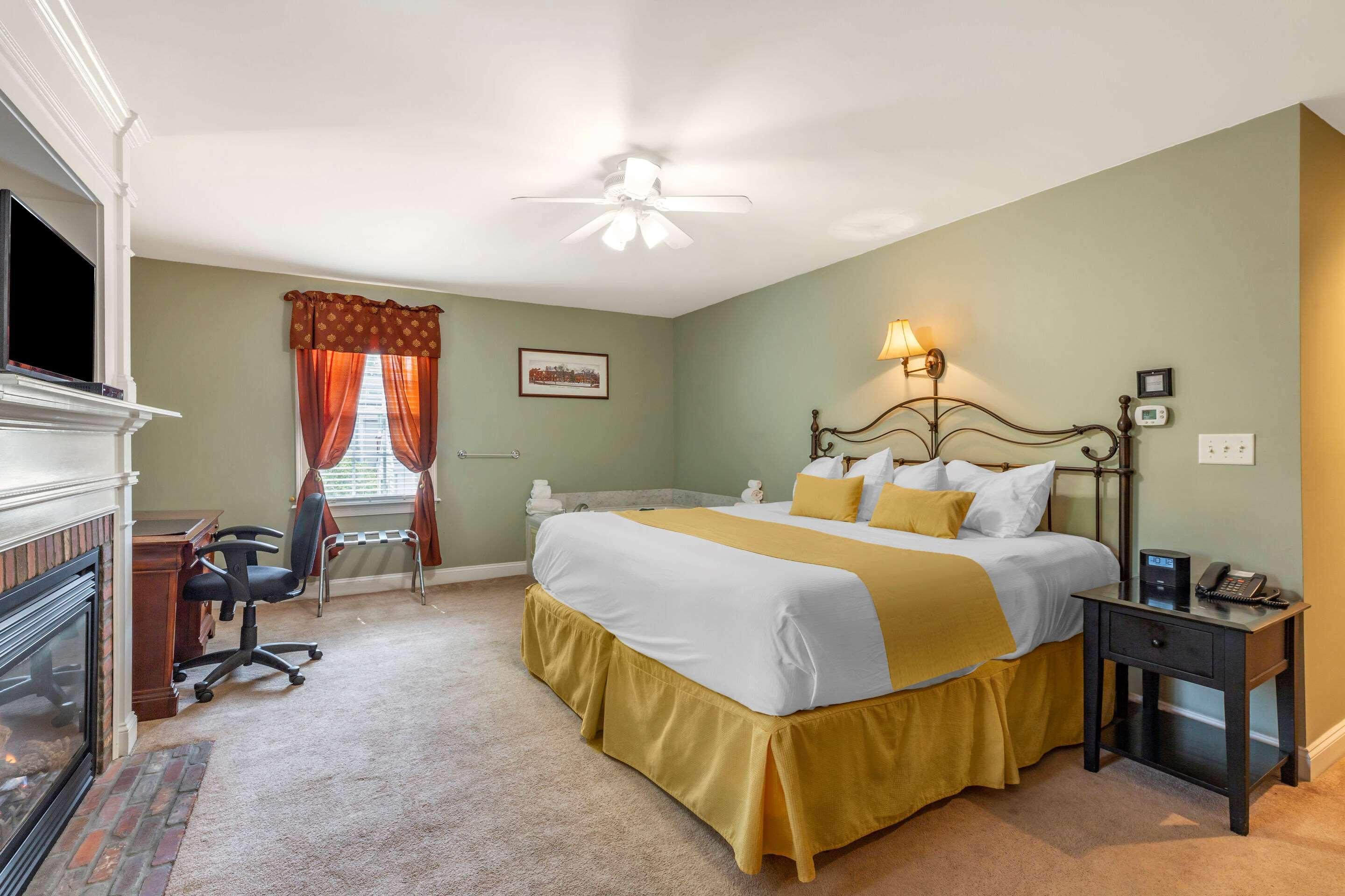 Essex Street Inn & Suites, Ascend Hotel Collection Ньюберипорт Экстерьер фото
